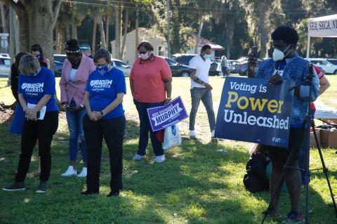Seminole County Democrats gathered at Fort Mellon Park on Friday for a last push to encourage residents to vote early. 